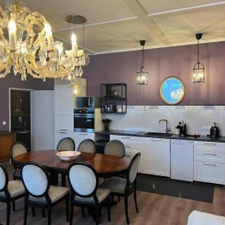 Ferienwohnung Alte Schule 22 Am Saseler Markt 2 Schlafzimmer & Baeder Hochwertig 함브루크 외부 사진