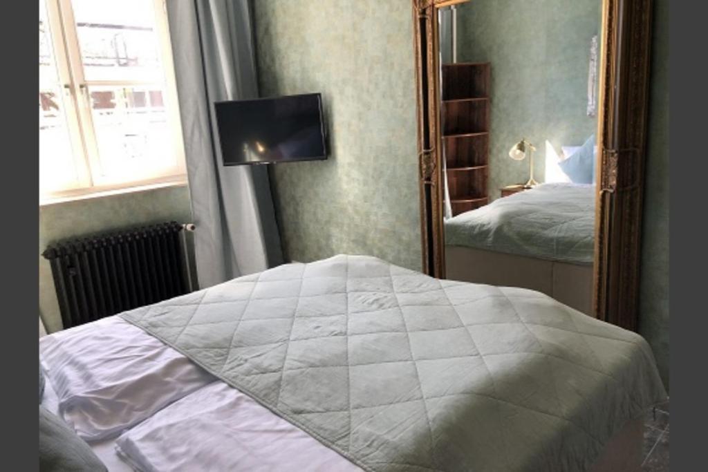 Ferienwohnung Alte Schule 22 Am Saseler Markt 2 Schlafzimmer & Baeder Hochwertig 함브루크 외부 사진